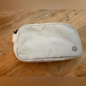 lululemon athletica Gray Belt Bag, 1L